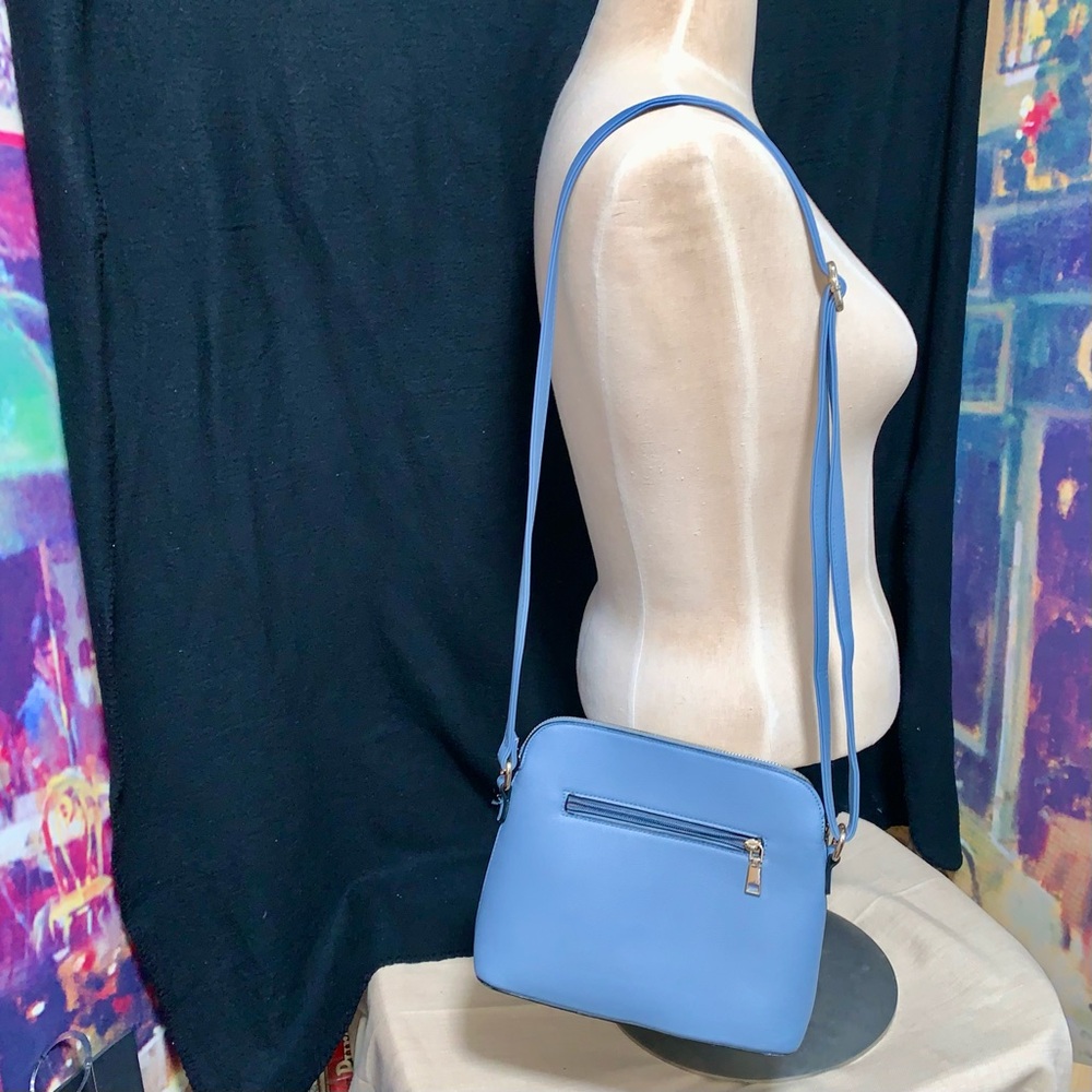 🆓Light Blue Crossbody Shoulder Purse – Gold Hardware – Brand New - Picture 2 of 8